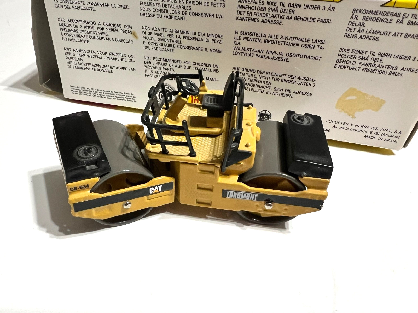 JOAL 248 1:50 Scale Cat Road Roller with the box Box No styrofoam