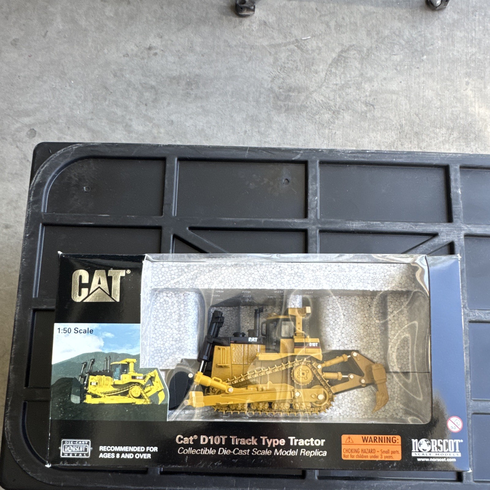 Norscot CAT D10T Track-Type Tractor Diecast Model 1:50 Yellow/Black 55158