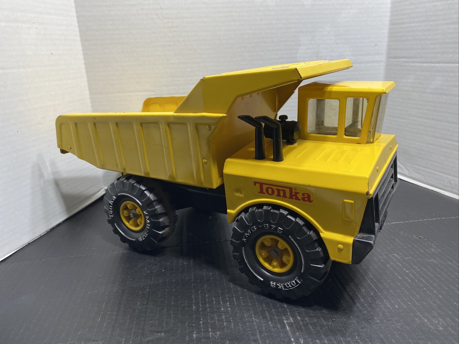 Vintage 1980-1981 Tonka Dump Truck. XMB-975 – Red Letters