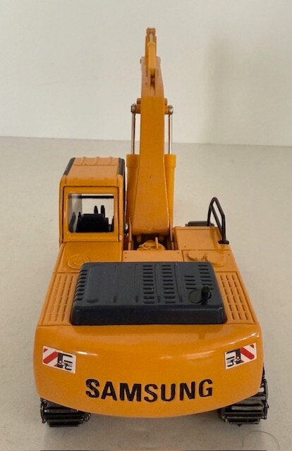 1:40 Samsung SE210 LC-3 Diecast Excavator By Clover Production 1997 – 1999 Rare