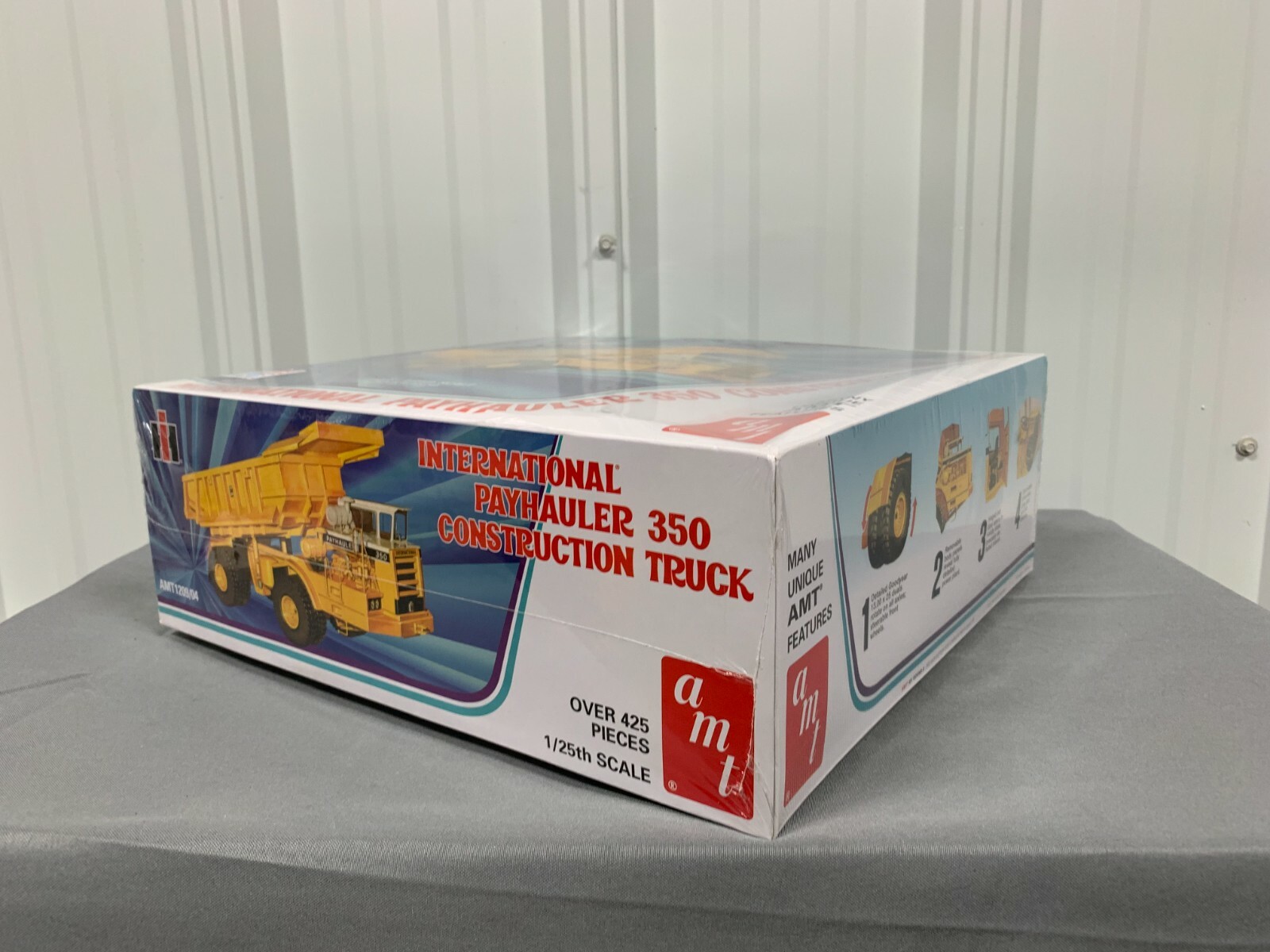 AMT 1:25 International IH Payhauler 350 Dump Truck AMT1209 NEW SEALED