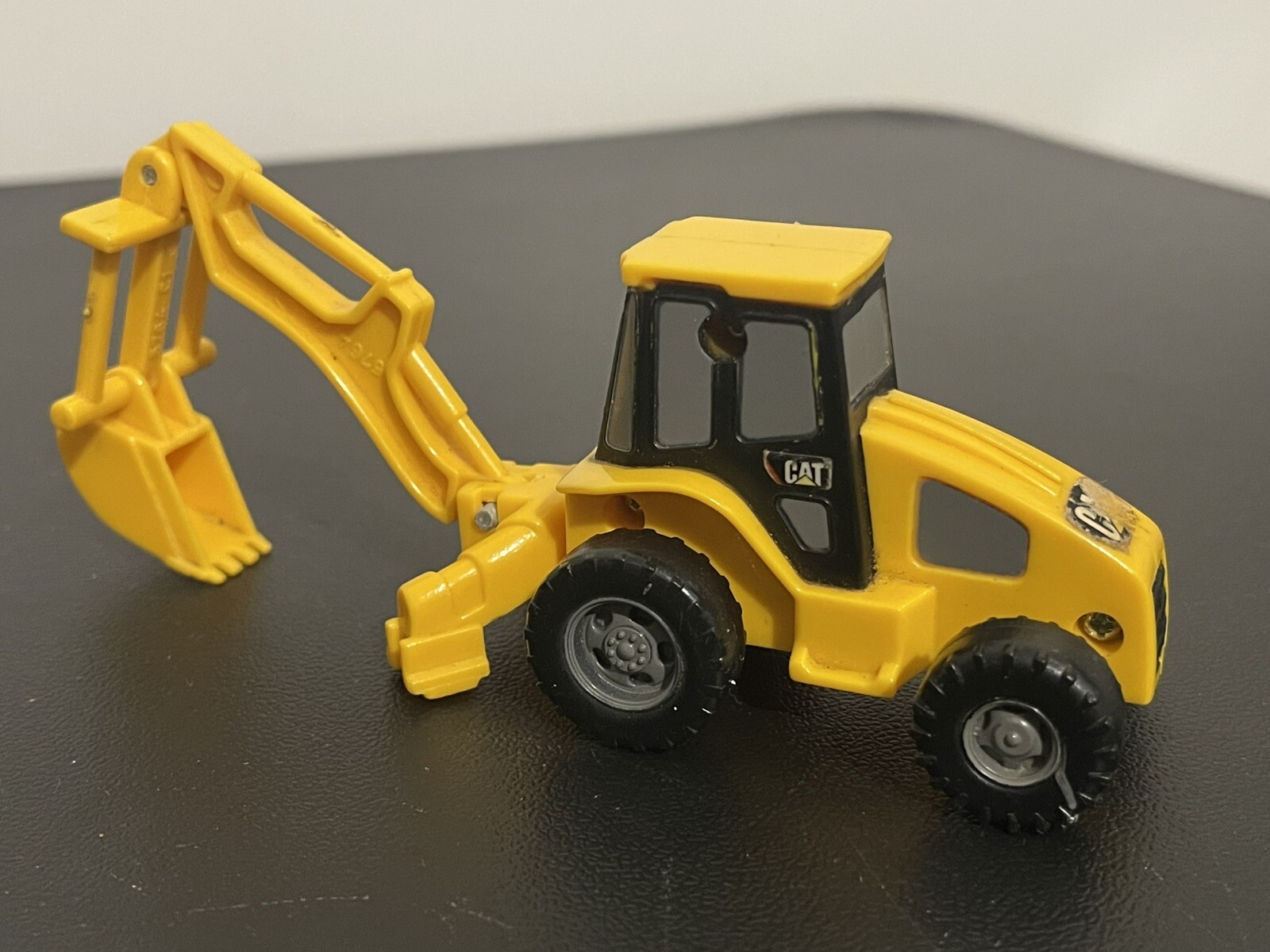 Cat Caterpillar Construction Truck Mini Yellow Plastic Crane Excavator Loader