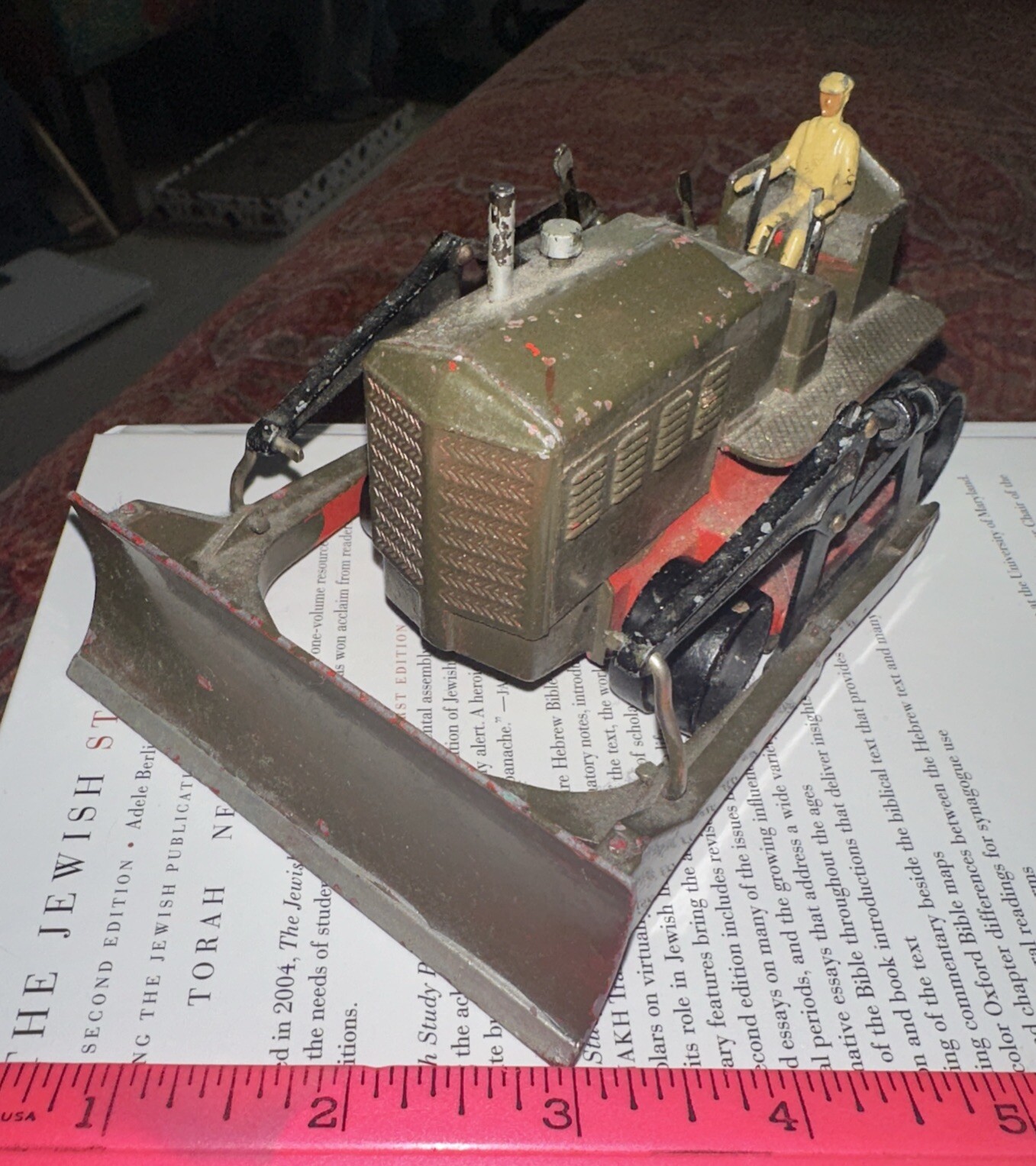 Dinky Supertoys #961: Blaw Knox Bulldozer; Painted Army Green, UK 1955-1965