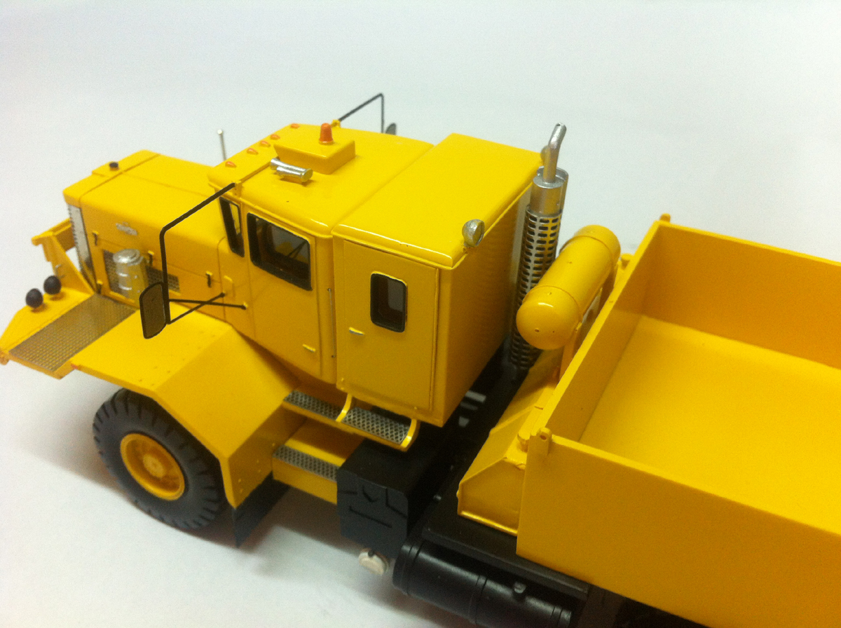 Resin 1/50 Oshkosh J30120 6×4 Prime Mover – Ready Built by Fankit Models
