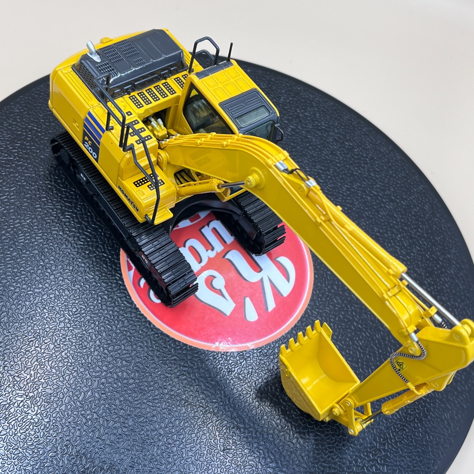 REPLICARS 1/50 Komatsu PC200-10 Diecast model excavator japan yellow