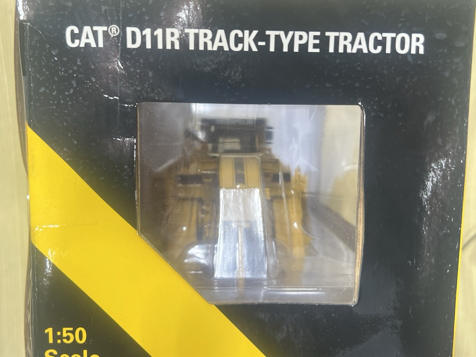 Norscot 55025 CAT D11R Track-Type Tractor 1:50 Scale Diecast, New in box