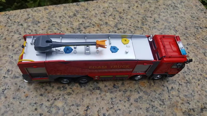 1/50 Scale Mercedes-Benz ACTROS China JieDa Foam City Fire Truck Diecast Model