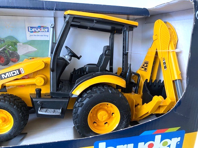 Bruder JCB MIDI CX Backhoe and Loader, Model 02427, 1:16, Made in Germany – NEW