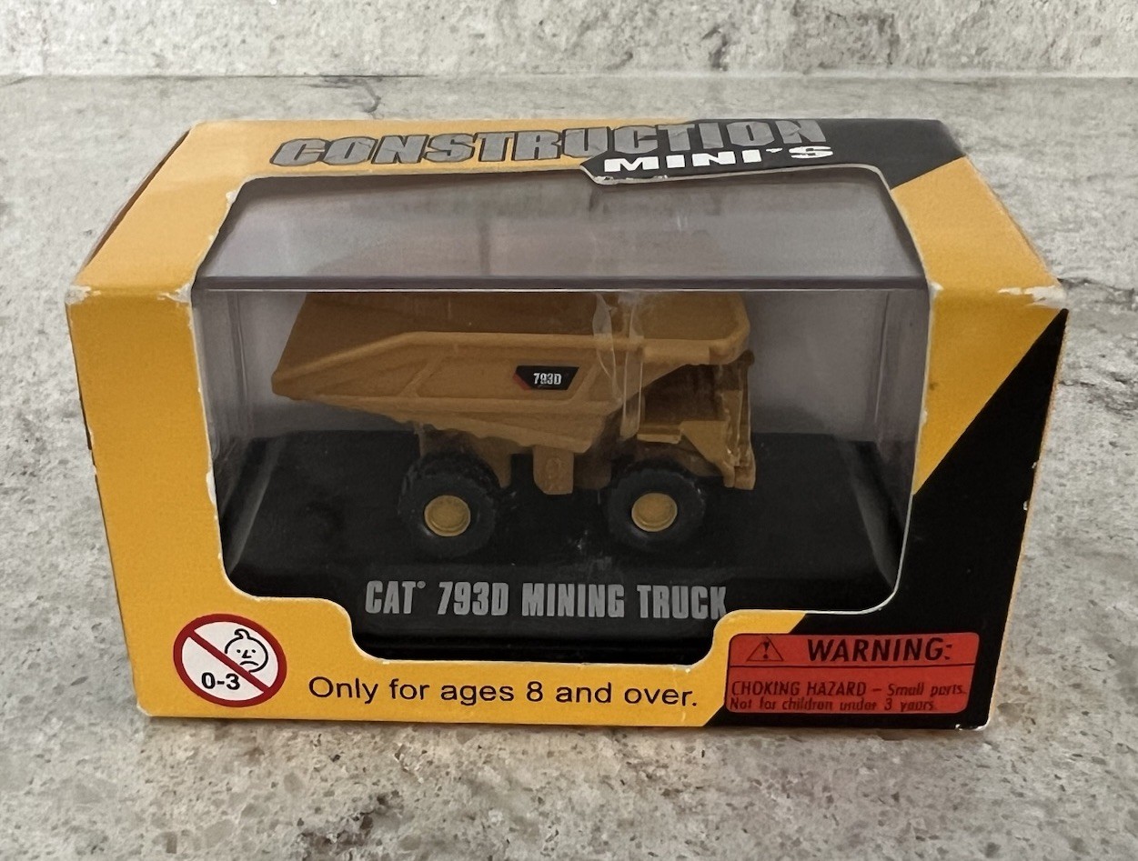Norscot CAT 793D Mining Truck Diecast Model Construction Minis Boxed Collectible