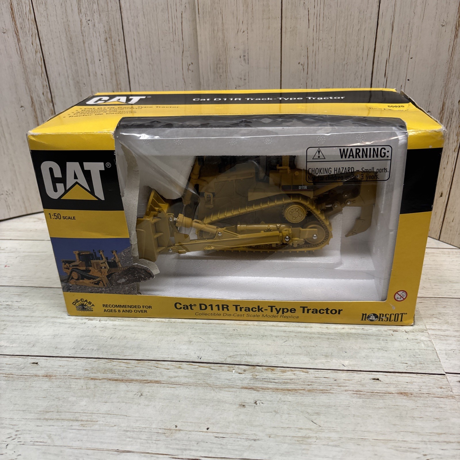 Norscot Cat Caterpillar D11R 1:50 Track-Type Tractor Diecast 55025 IN BOX